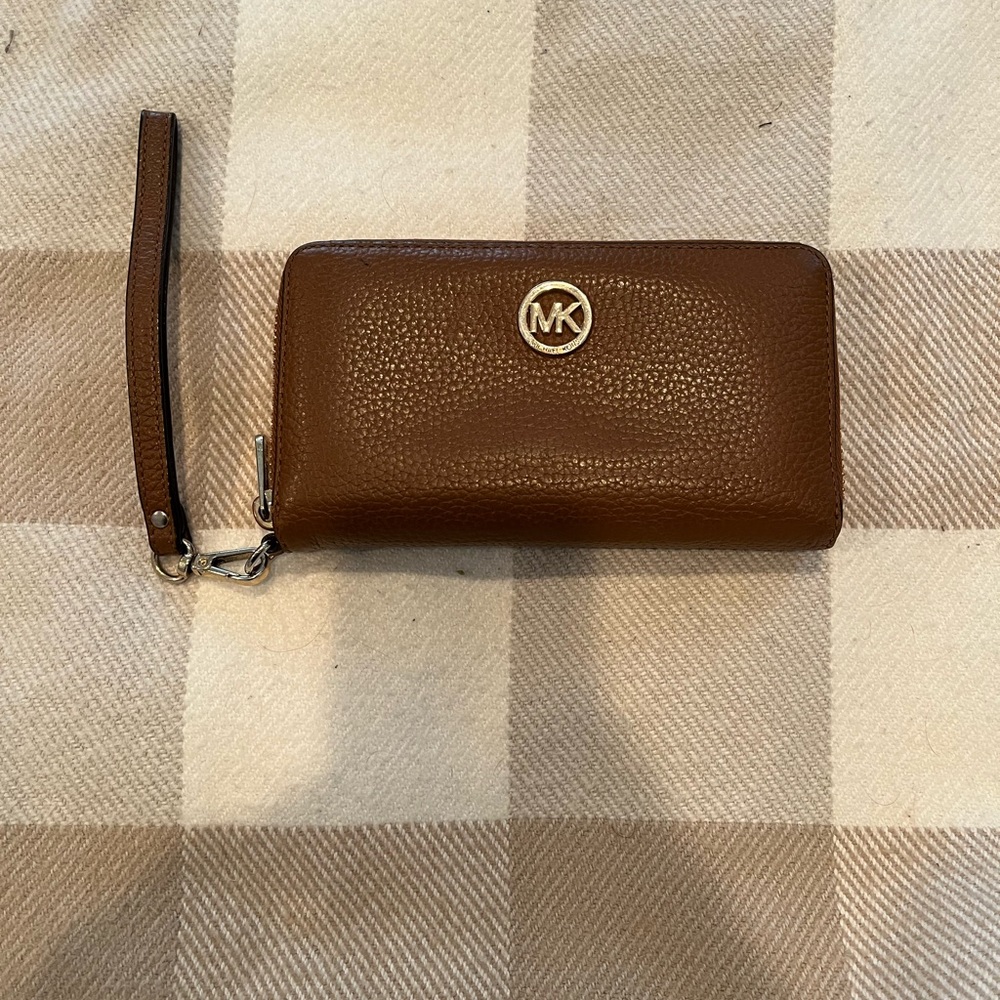 Michael Kors wristlet / wallet brown leather with gold hardware